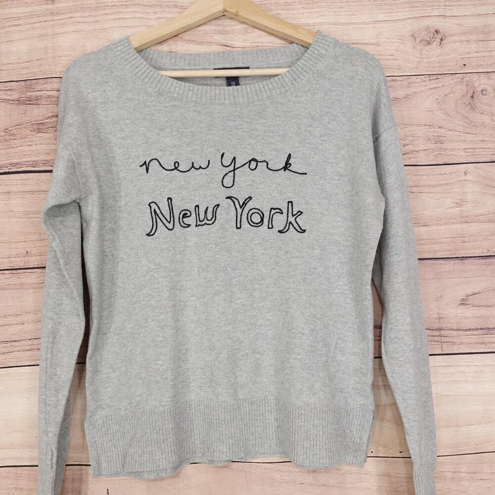 Gap Sweater Womens Small Gray New York Graphic‎ Embroidered Pullover Crewneck